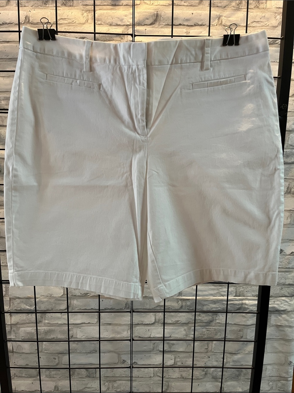 Lands End 16 mid rise Classic White Women's Shorts - Tailored cotton
